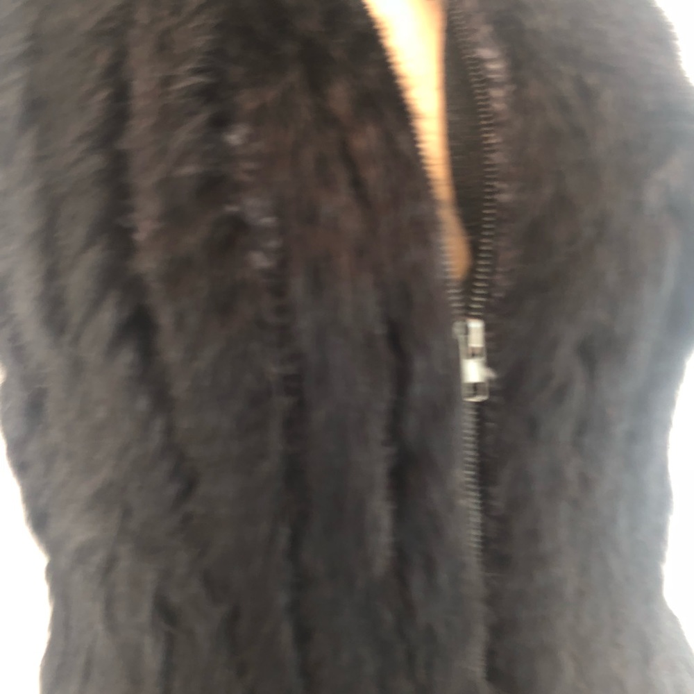 Line Rabbit Fur vest - Picture 2 of 7